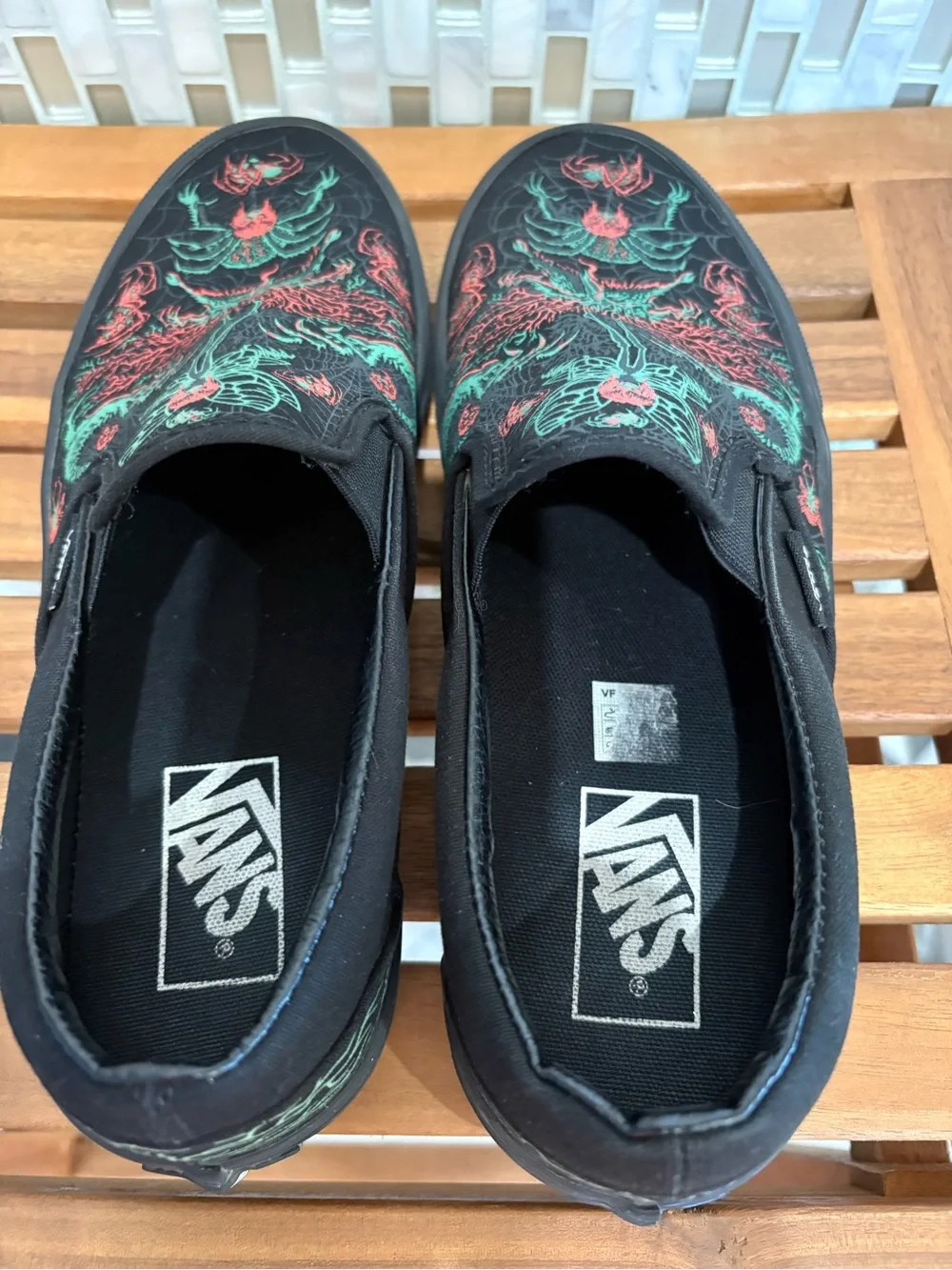 vans Classic limited edition Slip On Spider Design Size 7.5 Men’s Black - Picture 4 of 7